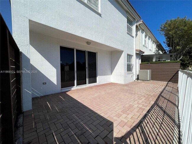 Building Photo - 10844 NW 84th St