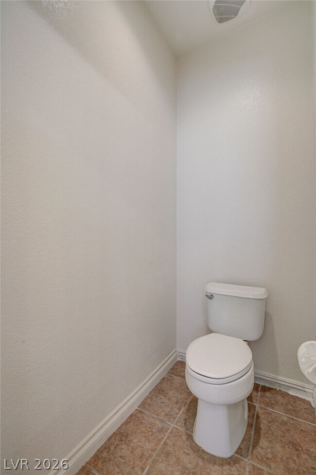 Building Photo - 5921 Altissimo St
