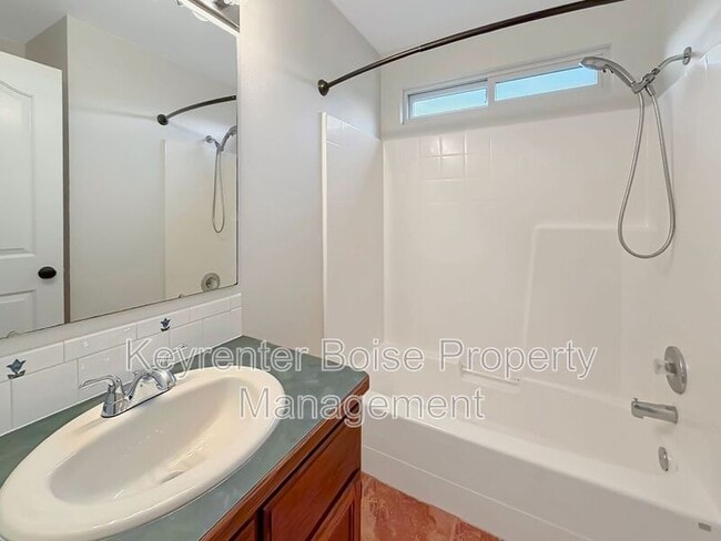 Building Photo - 2807 Mink Pl