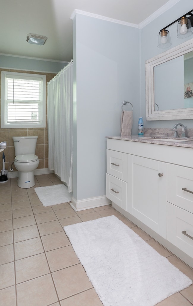 Building Photo - Long-Term/Mid-Term/Short-Term rental, Foxc...