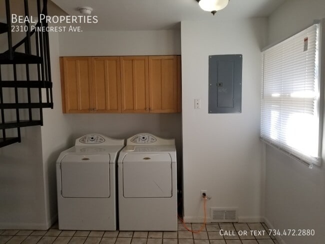 Building Photo - 2310 Pinecrest Ave