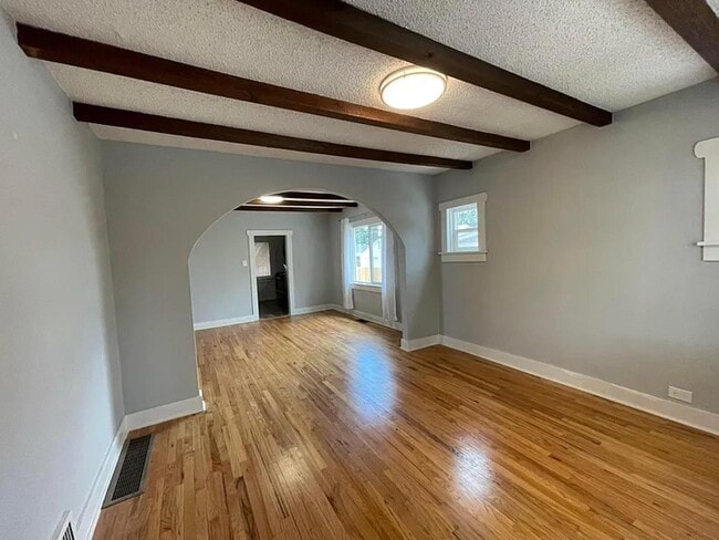Building Photo - 434 Meade St