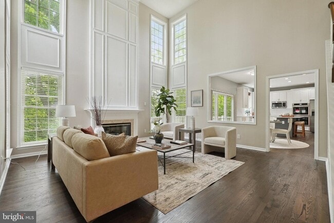 Building Photo - 51 Knickerbocker Ln