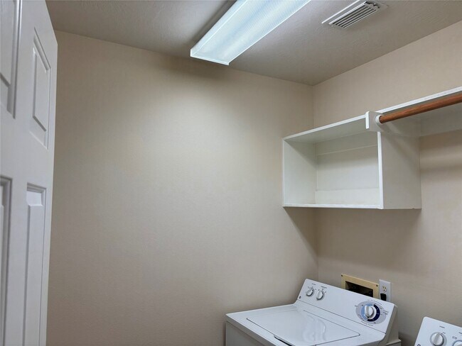 Building Photo - 25306 Calderstone Ct