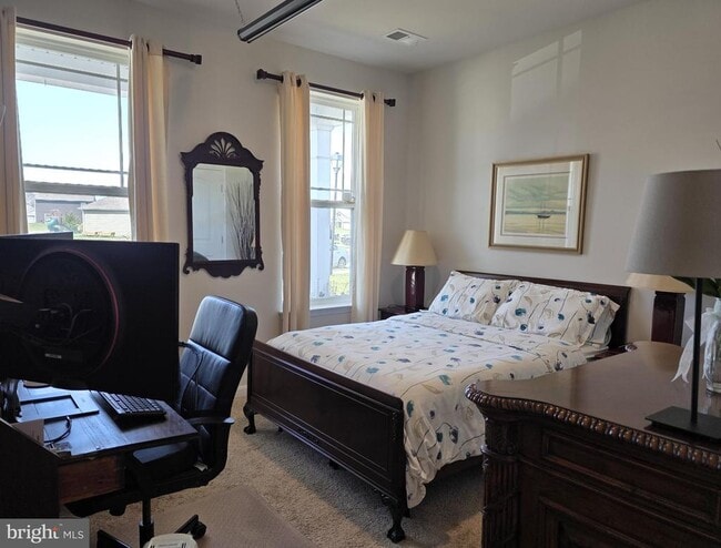 Building Photo - 268 Coral Ct