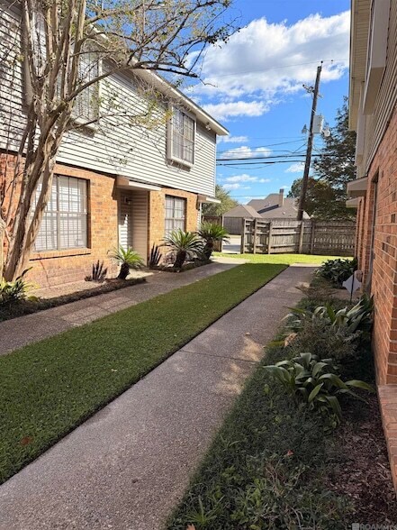 Building Photo - 5254 Stumberg Ln