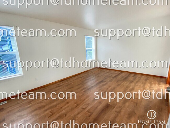 Building Photo - "Charming Bothell Retreat: 4-Bedroom Home ...