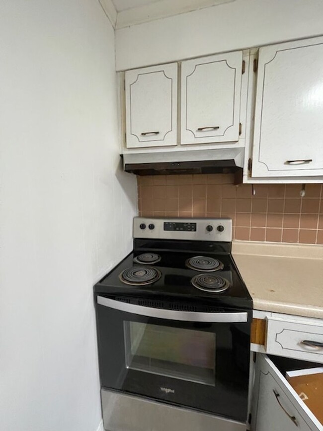 Building Photo - 2 bedroom 1 bath apartment Maryville ( Blo...