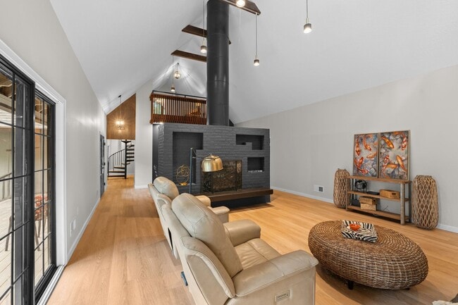 Building Photo - 211 Wendwood Dr