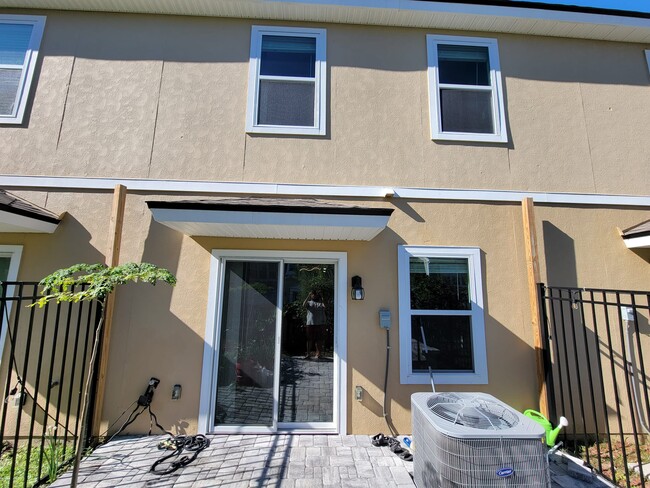 Building Photo - 7635 Legacy Trl