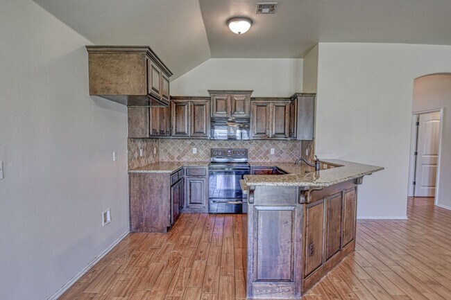 Building Photo - 11141 SW 39th Ct