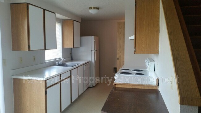 Building Photo - 2933 SE 38th Court