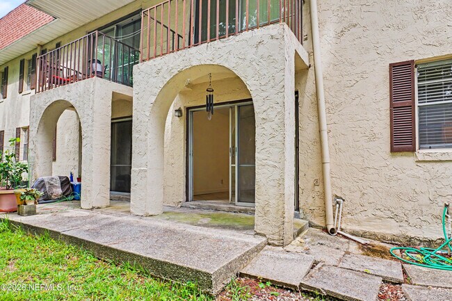 Building Photo - 1557 El Prado Rd