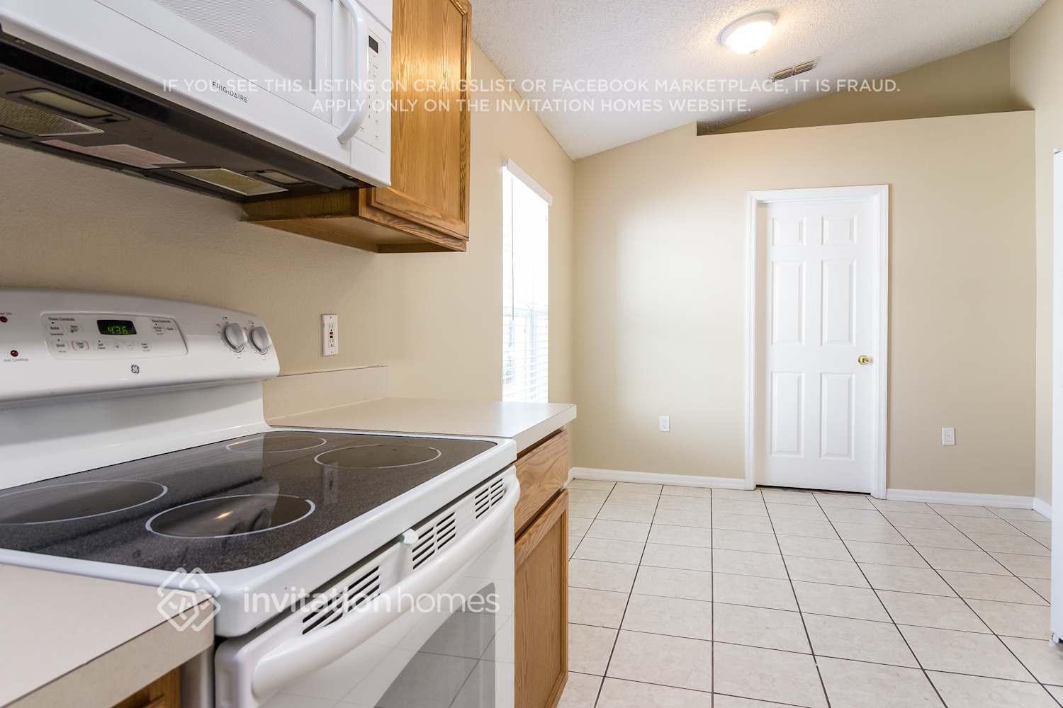 Building Photo - 3277 Bellingham Dr