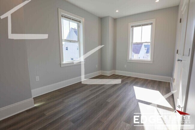Building Photo - 80 N Beacon St