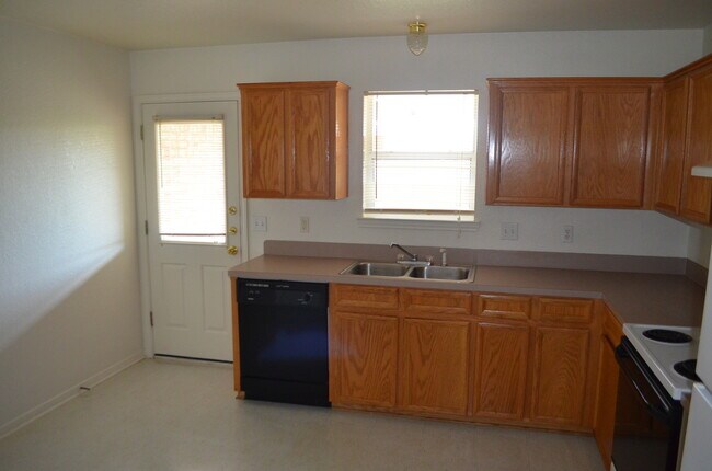 Building Photo - 2108WW