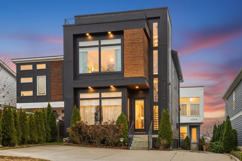 Building Photo - 2210 14th Ave N