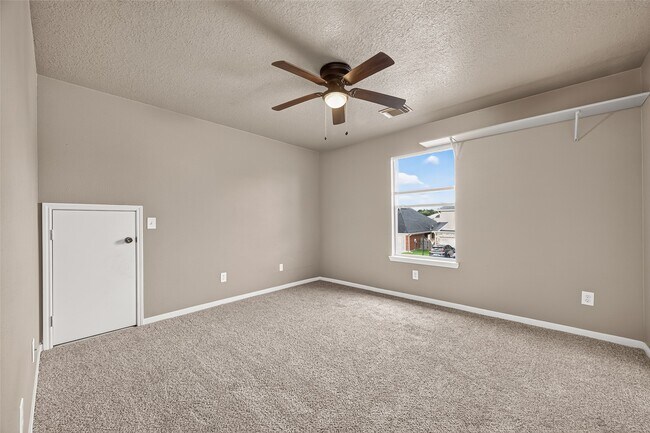 Building Photo - 14402 Barker Pelican Ct
