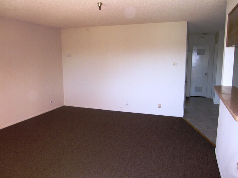 Building Photo - 13407 Kornblum Ave