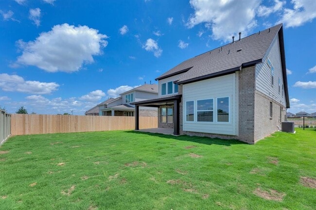 Building Photo - 324 Amista Dr