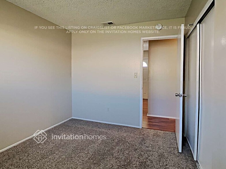 Building Photo - 7913 Samantha Way