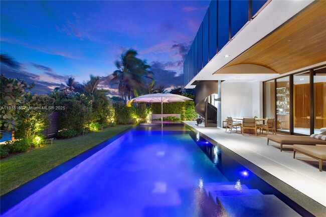 Building Photo - 8055 Noremac Ave