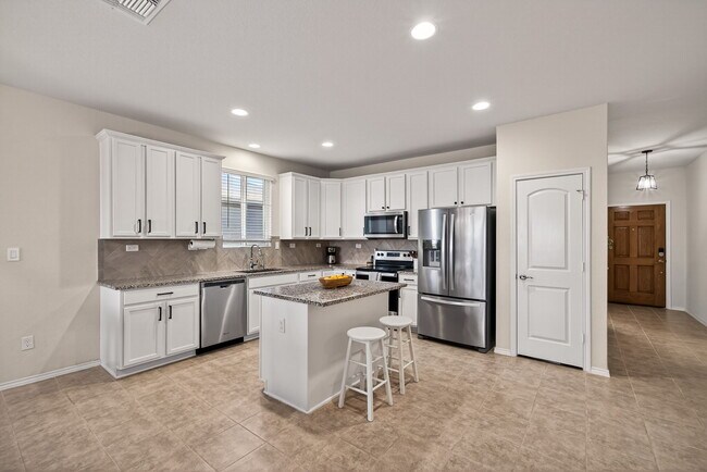 Building Photo - 610 Ridgehorn Dr