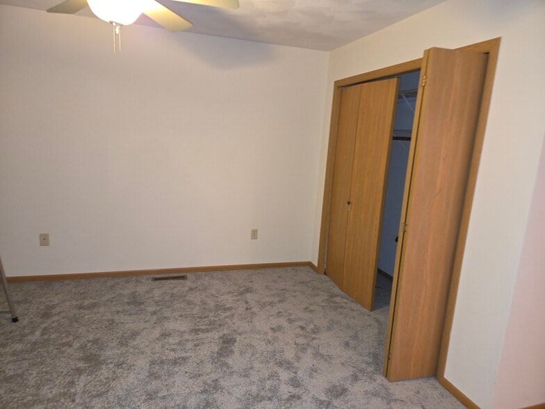 Building Photo - 1131 Stonewood Xing