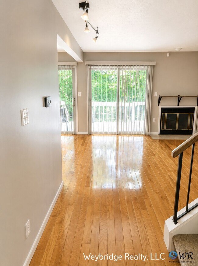 Building Photo - 9821 Timbers Dr