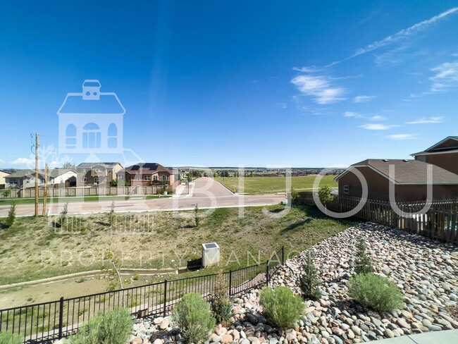 Building Photo - *Special Offer* 1/2 off First Month's Rent...
