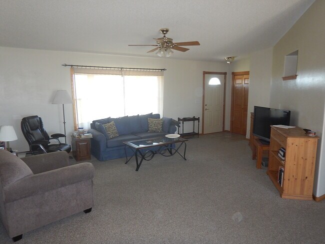 Building Photo - 35270 W Walker Rd