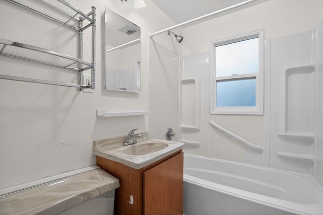 Building Photo - 4525 SW 180th Ave