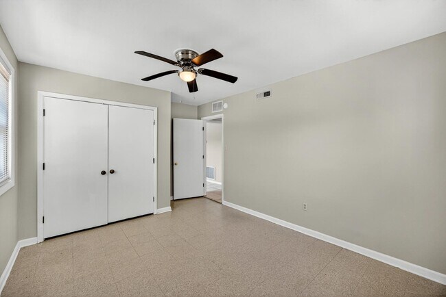 Building Photo - 129 Congress St