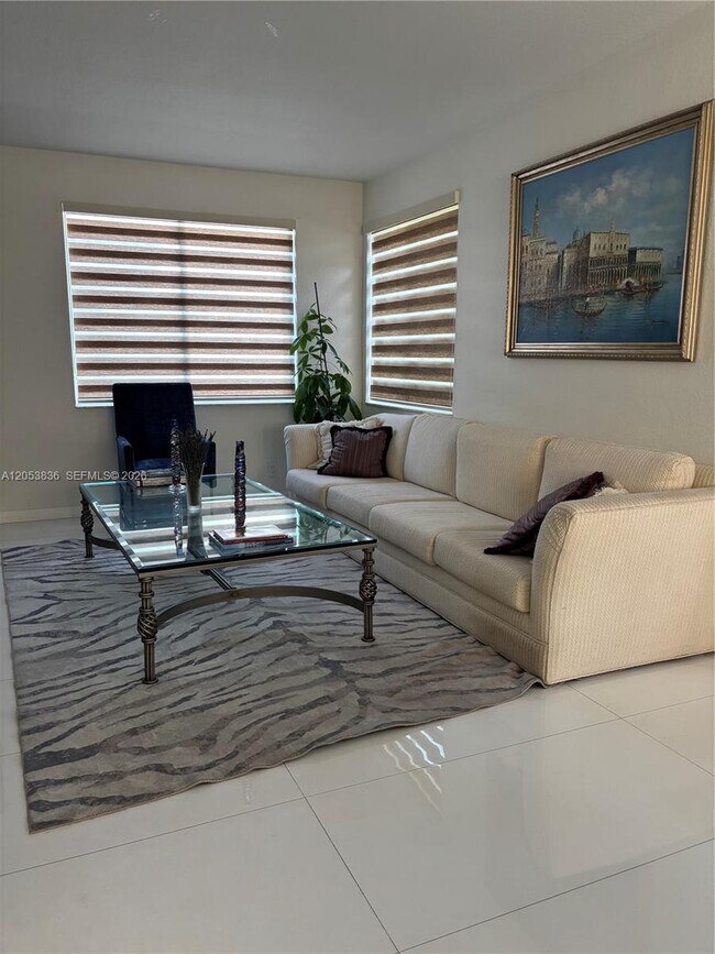 Building Photo - 1362 Canary Island Dr