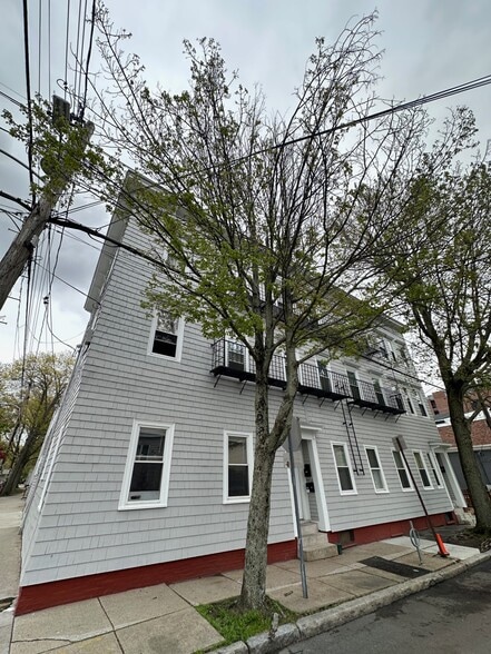 Building Photo - 148 Fifth St. Unit 2