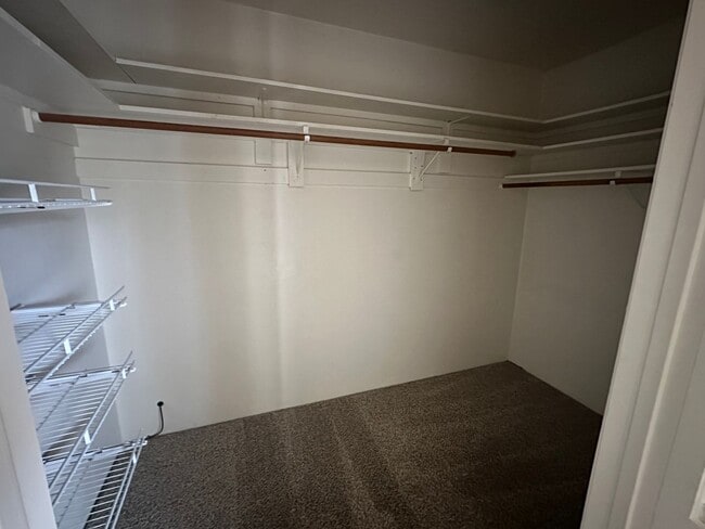 Building Photo - 1316 Chestnut St