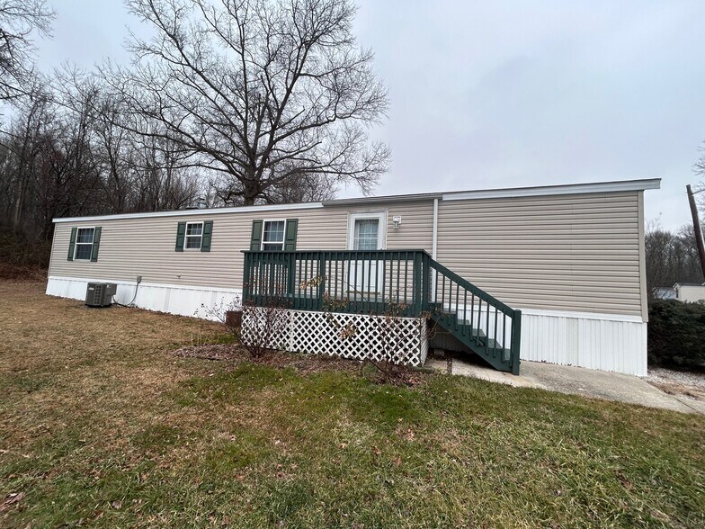 Building Photo - 17 Deer Run Pky