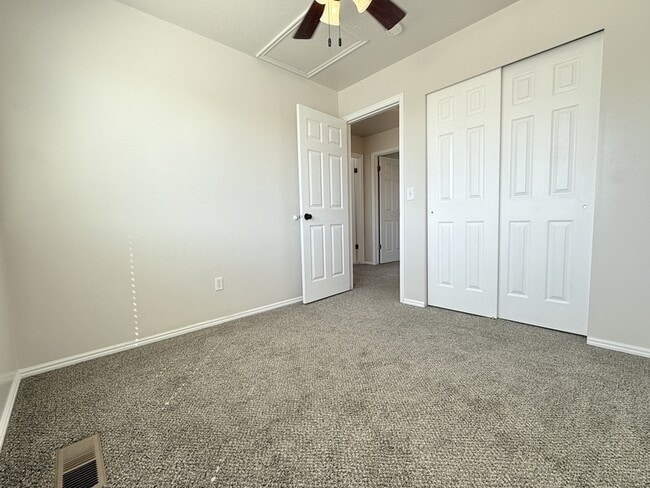Building Photo - 2022 N 850 W