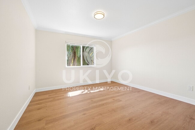 Building Photo - 3007 Nicol Ave