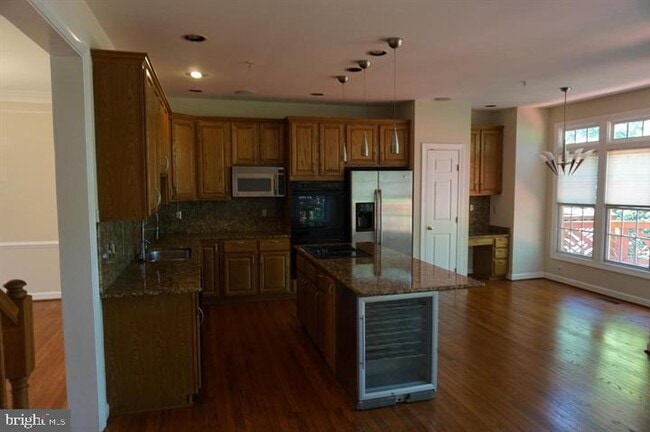 Building Photo - 8036 Kidwell Town Ct