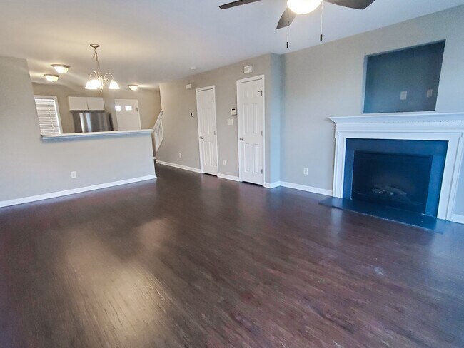 Building Photo - 912 Savin Landing