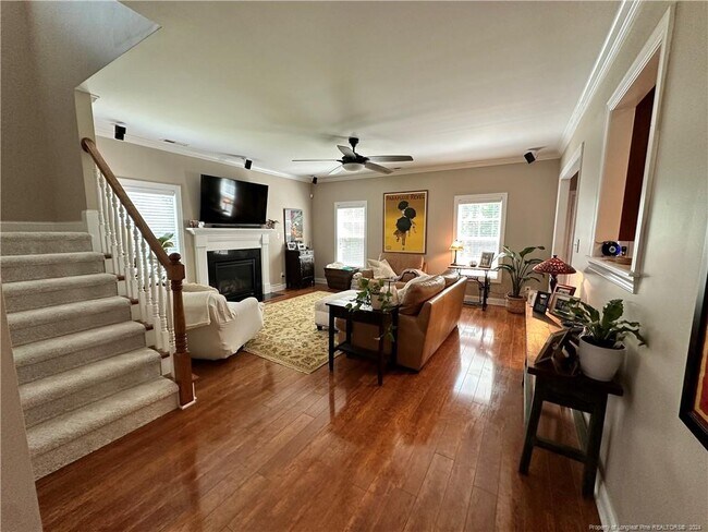 Building Photo - 138 Valley Pines Cir