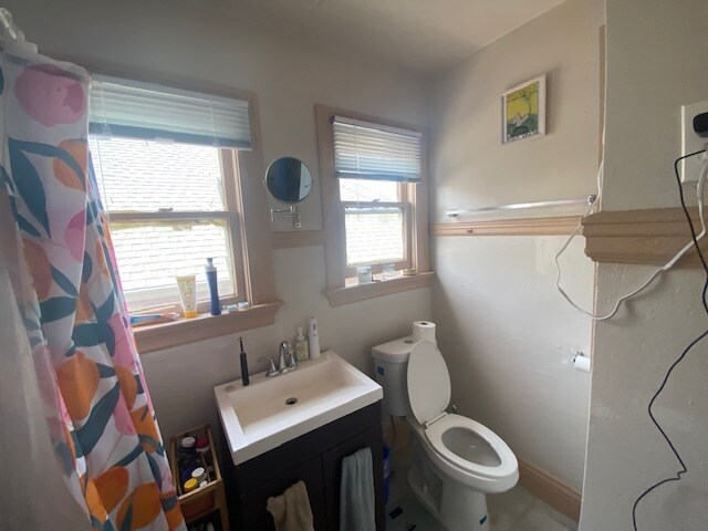 Building Photo - 6121 Racine