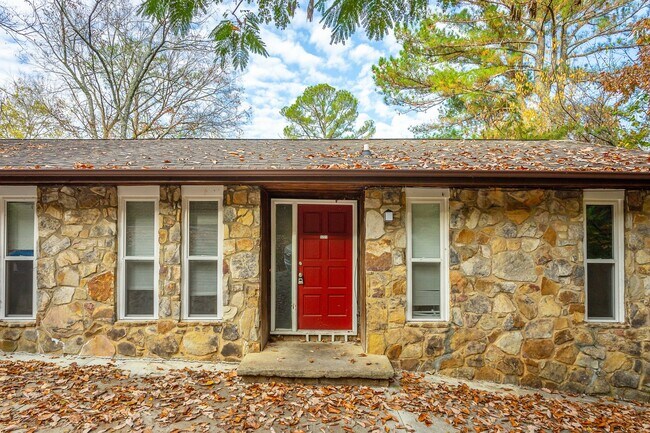 Building Photo - 5221 Old Trail