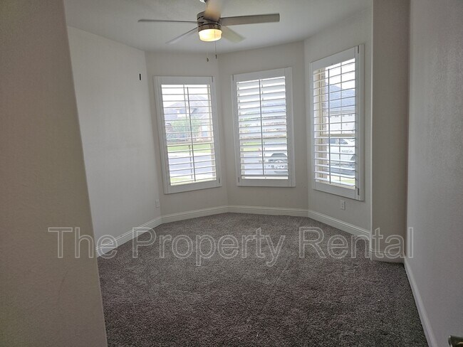 Building Photo - 1520 Overshine Ln