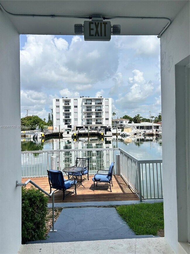 Building Photo - 8080 Tatum Waterway Dr