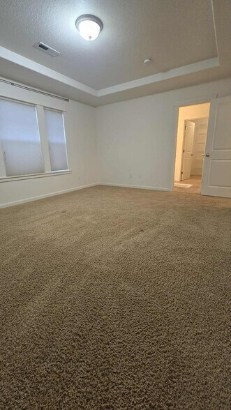 Building Photo - 16575 SE Windswept Waters Dr