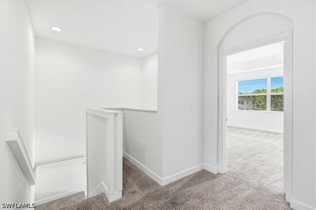 Building Photo - 7070 Venice Way