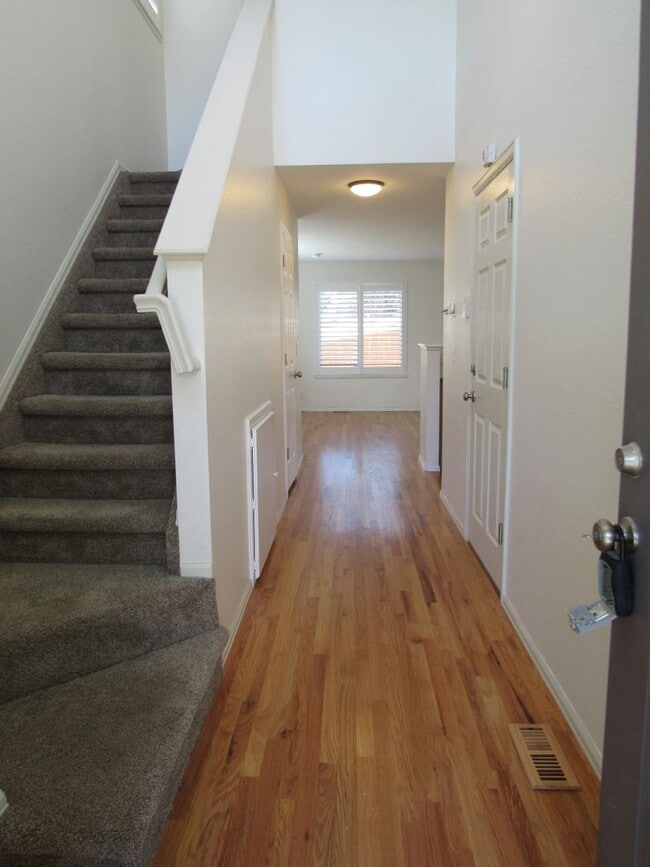 Building Photo - Double Master layout