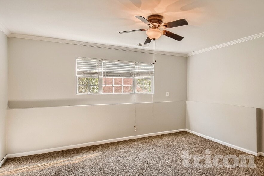 Building Photo - 1401 Lancaster Ct